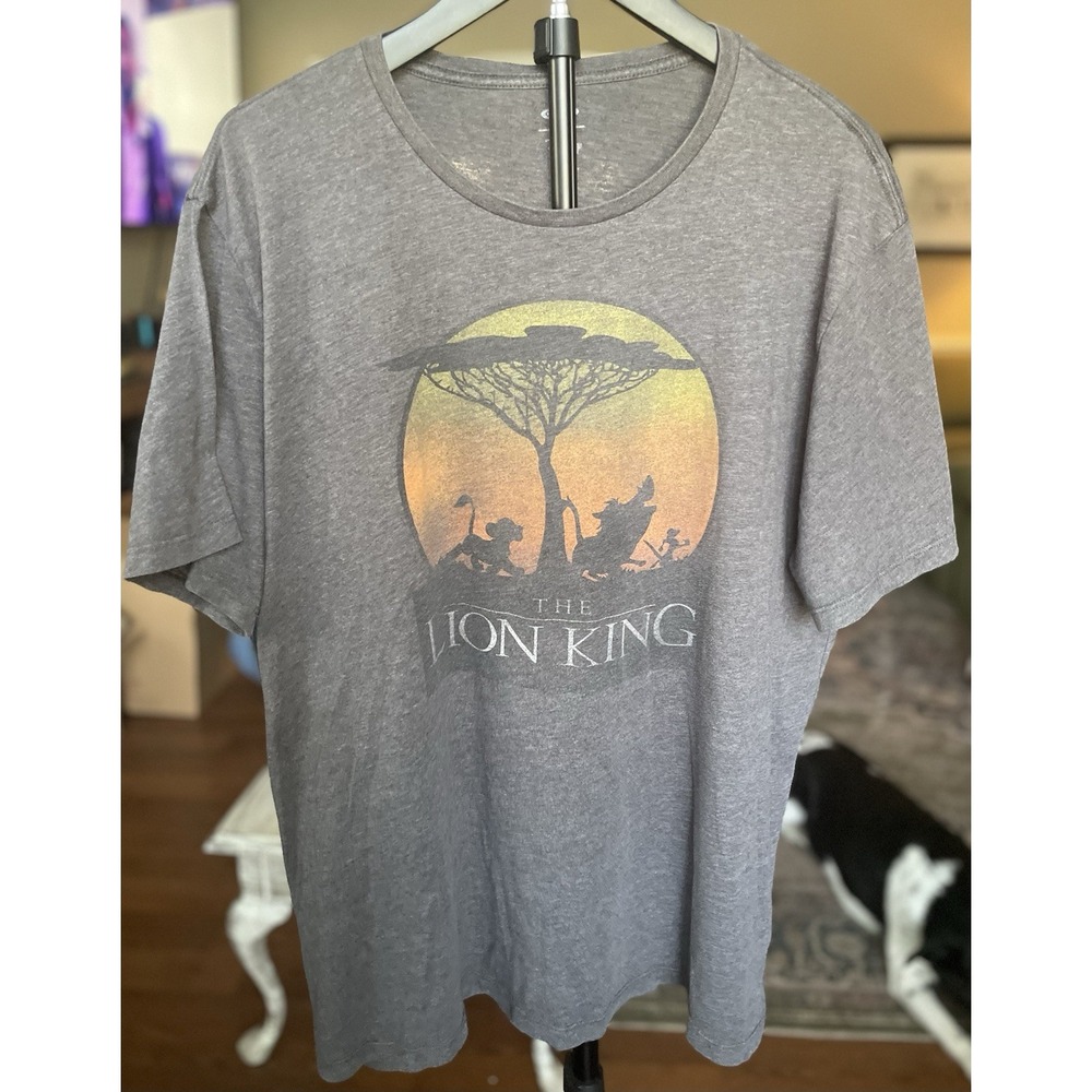 Disney's Lion King Old Navy Grey Graphic T Shirt Size 2XL XXL Short‎ Sleeve EUC